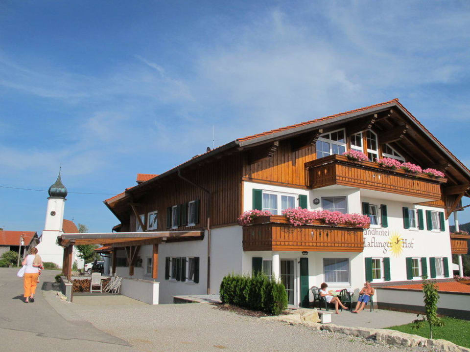 Das Hotel von außen Landhotel Haflingerhof