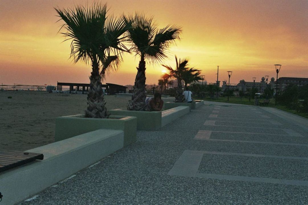 Strandpromensde am Abend Calimera Hane Garden