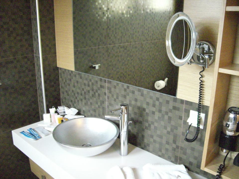 Bad Alexandra Golden Boutique - Adults only