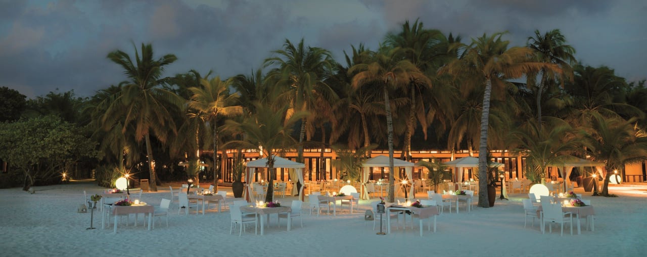 Hanifaru Bay Buffet Restaurant Kihaa Maldives