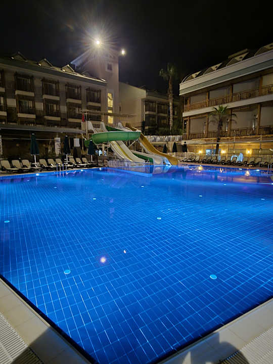 Pool Can Garden Resort