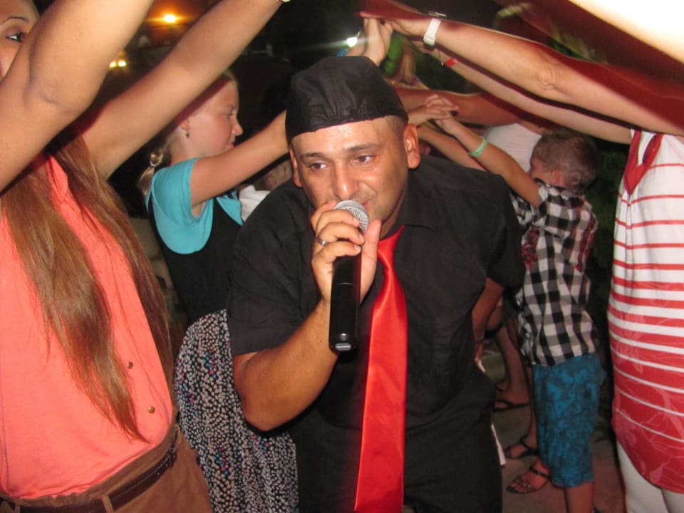 Unermüdlich immer für die Kinder da - Ferdi! Royal Atlantis Beach Hotel