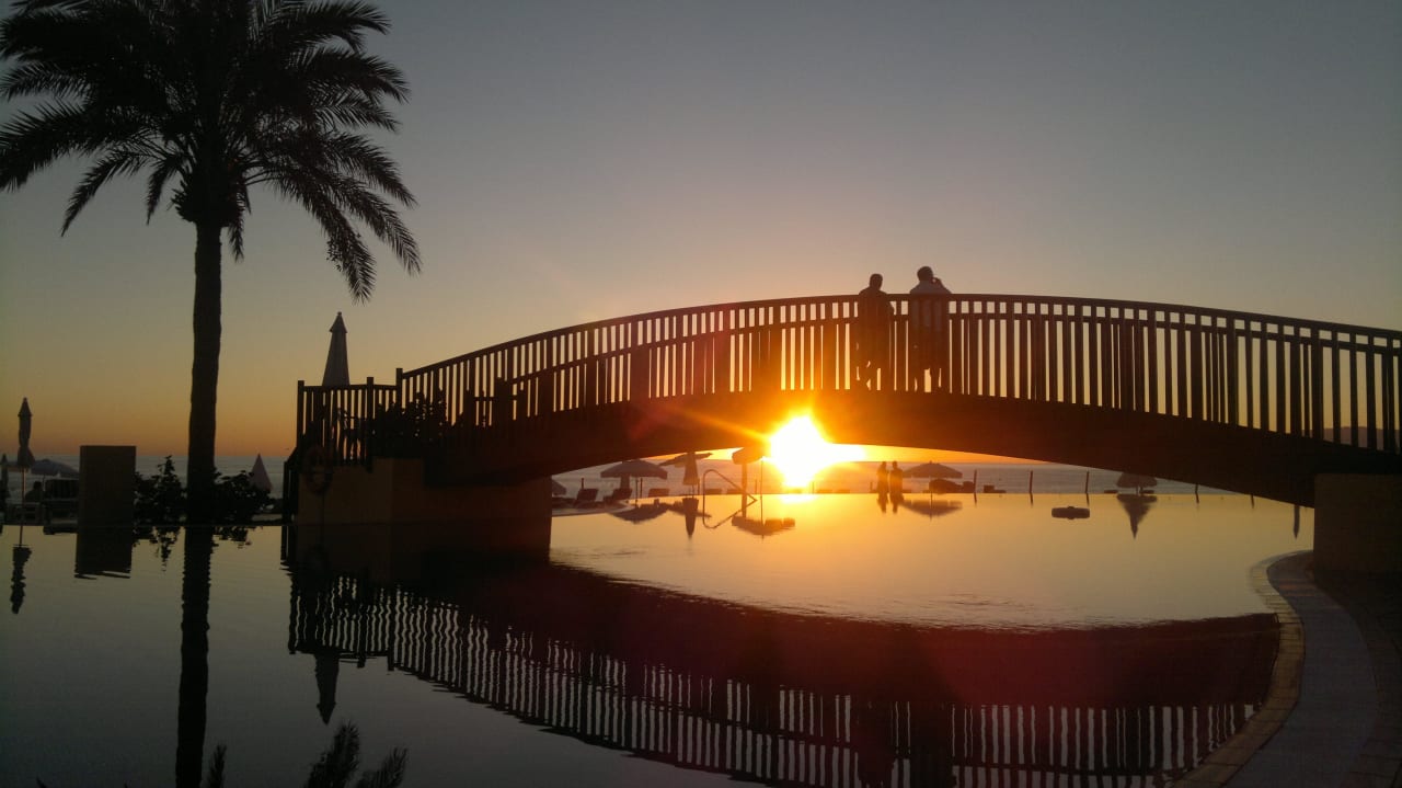 Sonnenuntergang am Ruhe-Pool Bahia Principe Sunlight Costa Adeje