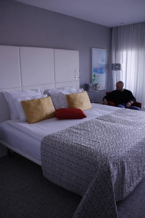 Super gemütliches Bett The Sense Deluxe Hotel