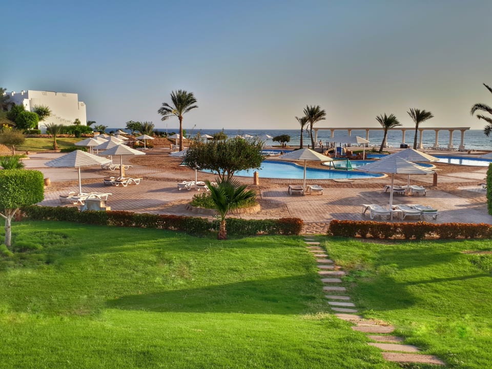 Pool Three Corners Equinox Beach Resort