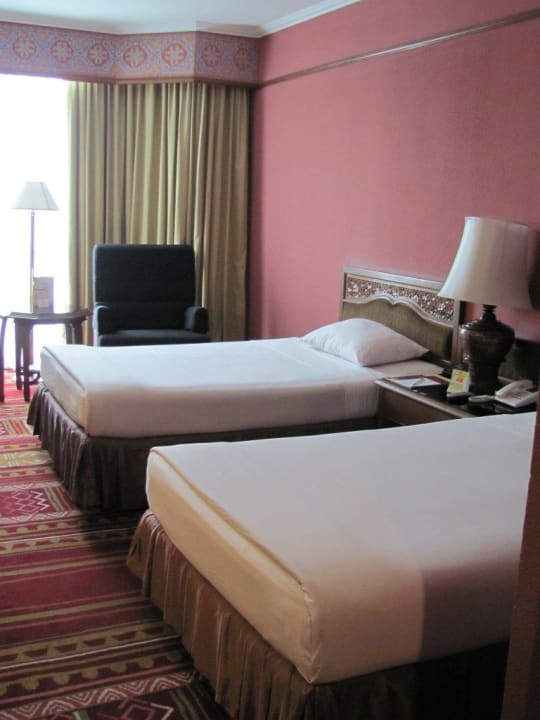 Breite bequeme Betten, gut geschlafen, gute Klimaanlage Hotel The Empress