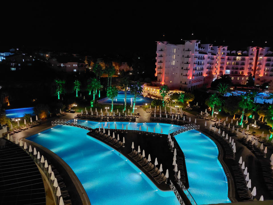 Pool Side Mare Resort & Spa