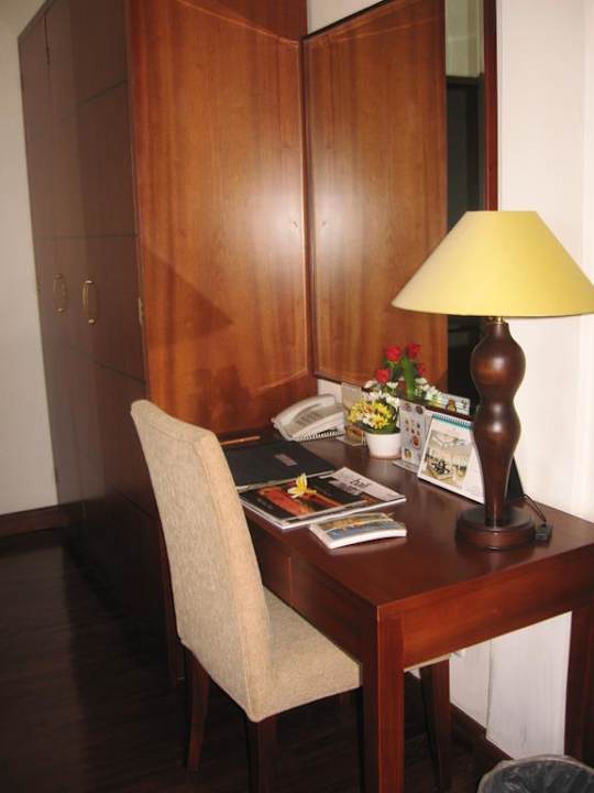 Spiegelschrank Hotel The Beverly Hills Bali