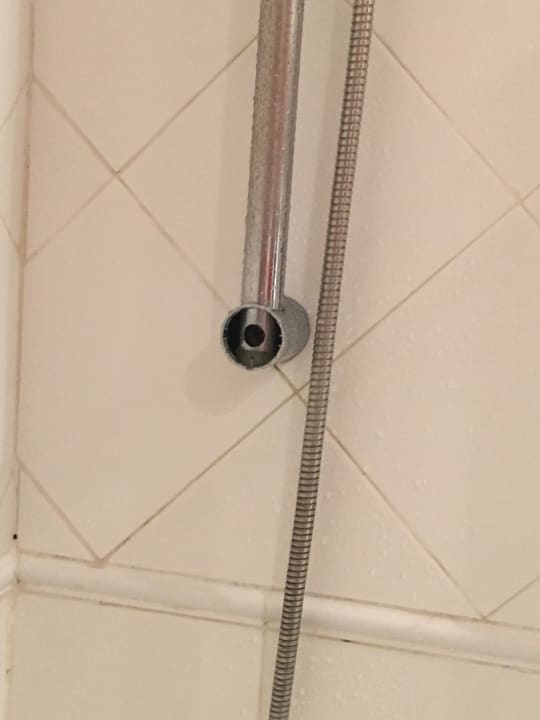 Abdeckungen fehlen und es bildet sich Rost  SBH Costa Calma Beach Resort