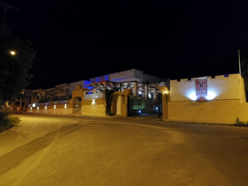 Außenansicht Castello Di Cavalieri Suites