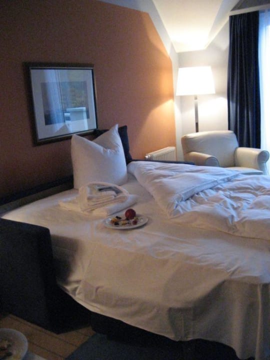 Komfortables Zusatzbett in der Juniosuite Precise Resort Hafendorf Rheinsberg