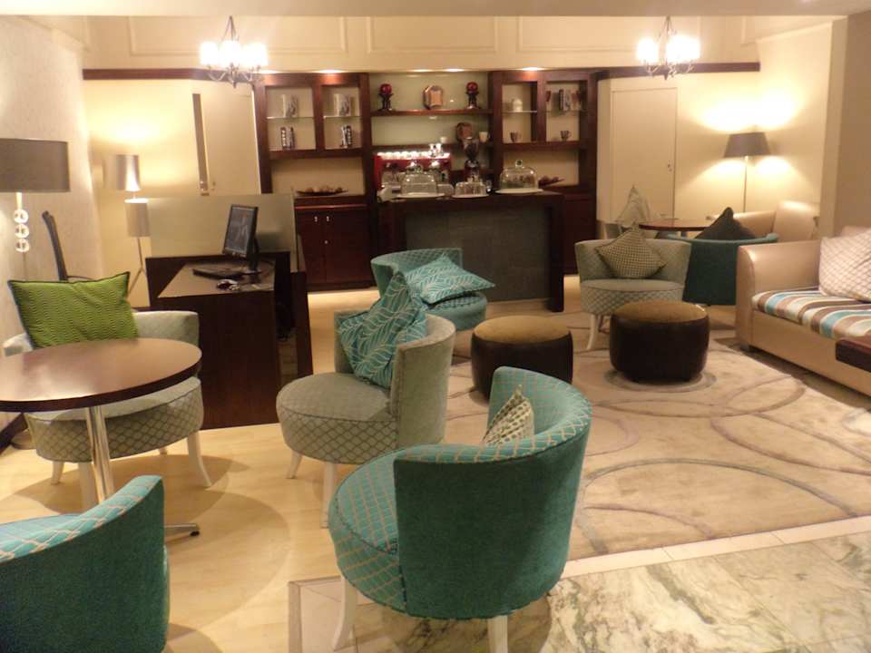 Kleine Bar mit Internetcafe Hotel Southern Sun Maharani