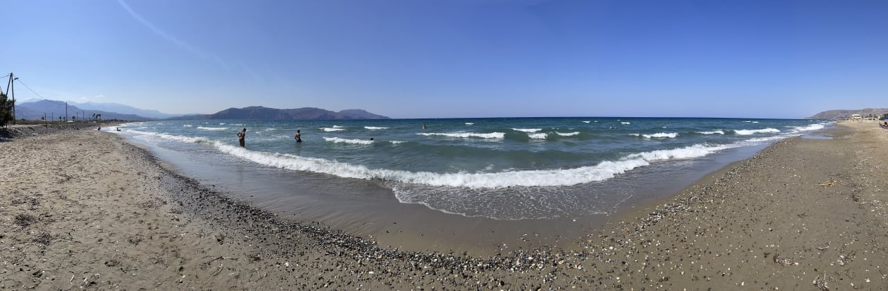 Strand Hotel Mari Beach