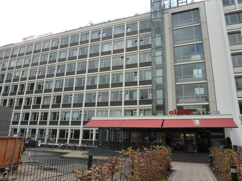 Eingang Hardenbergstraße aletto Hotel Kudamm