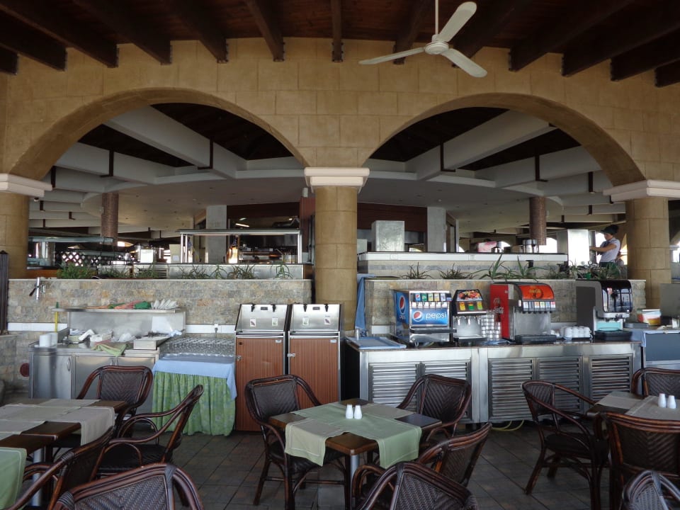 Im Hautprestaurant am Pool Hotel Kalithea Horizon Royal