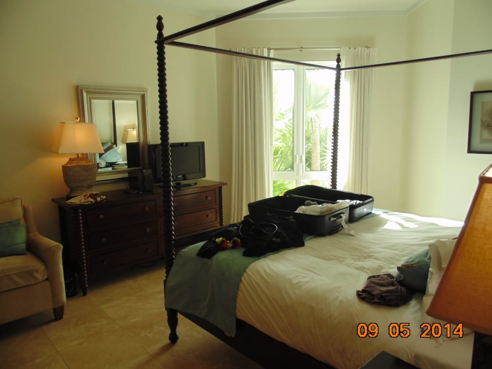 Schlafzimmer Hotel West Bay Club