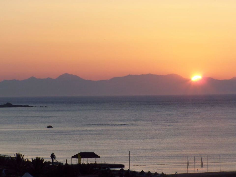 Sonnenaufgang Olympos Beach Hotel