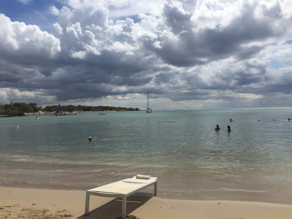 Strand The Ravenala Attitude