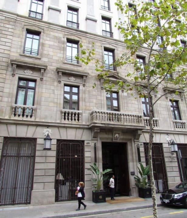 Entrance Cotton House Hotel Autograph Collection