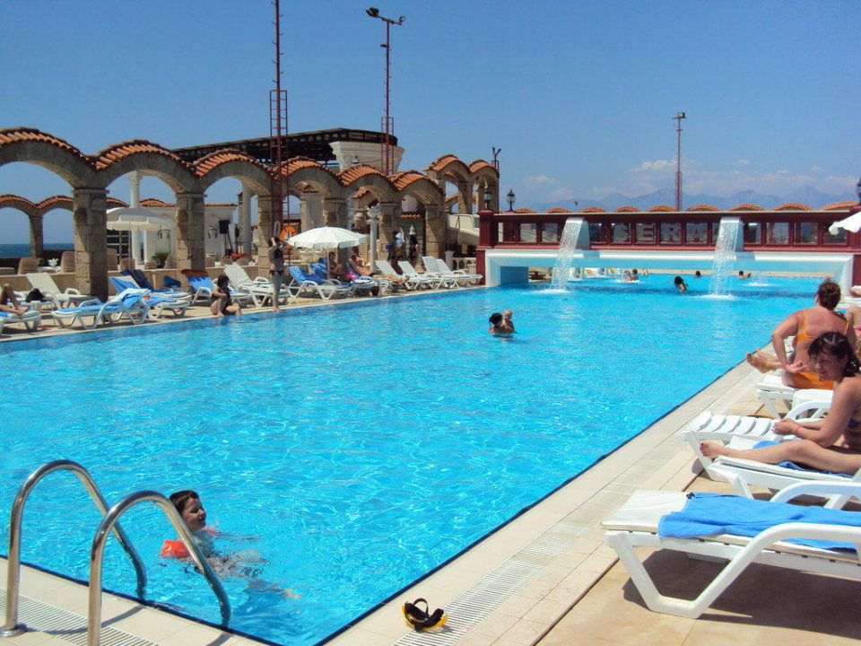 Pool mit Salzwasser Hotel Club Sera