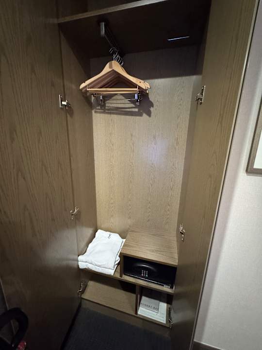 Zimmer Hotel Center Mark