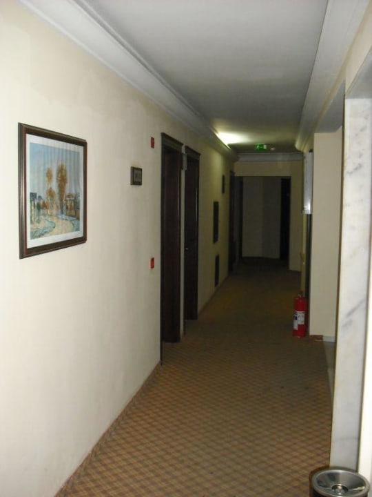 Hall na i piętrze. Palmea Hotel