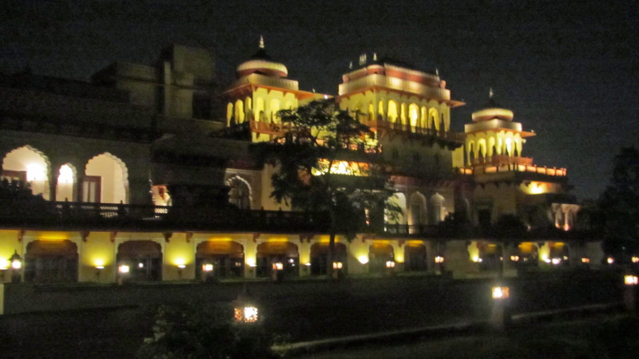 Wunderschöne Beleuchtung Hotel Rambagh Palace