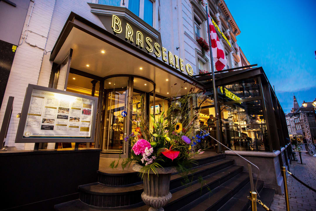 Außenansicht Golden Tulip Hotel Central