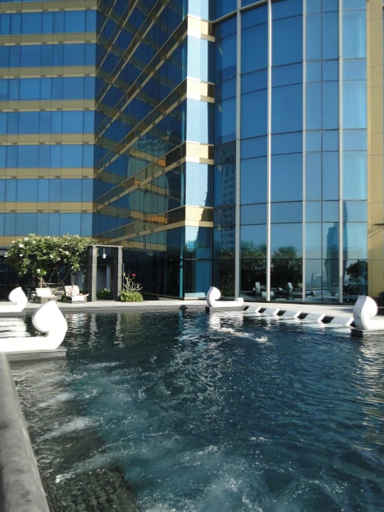 Pool Grande Centre Point Hotel Terminal 21