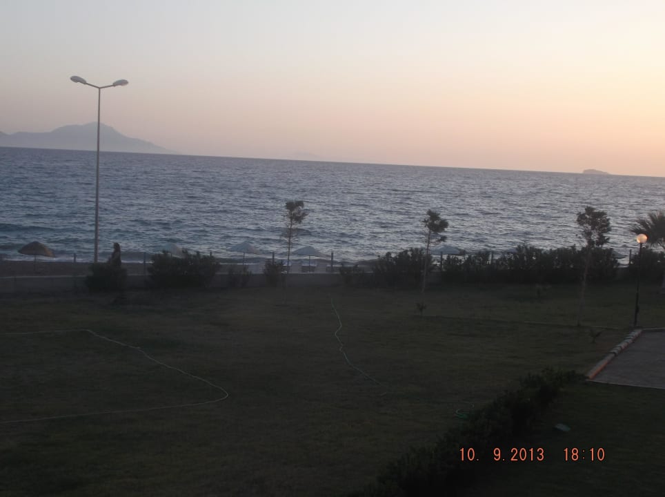 Ausblick auf das Meer von unserem Zimmer im Haus  Royal Beach Club Hotel