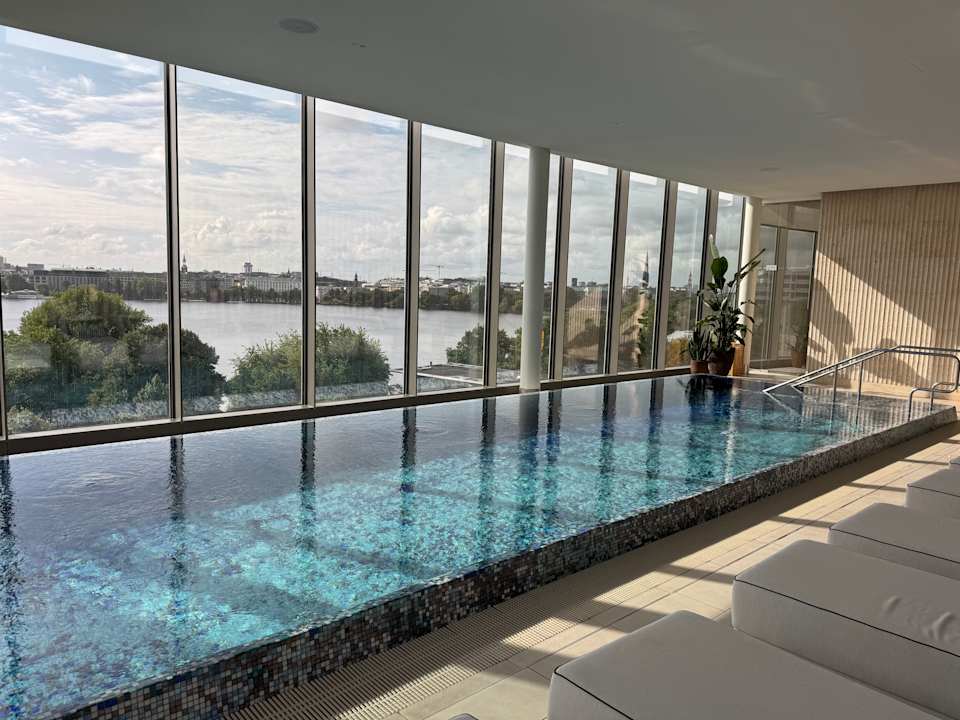 Pool The Fontenay Hamburg