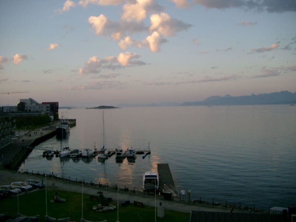 Blick aus dem Hotelzimmer  Hotel Thon  Thon Hotel Harstad