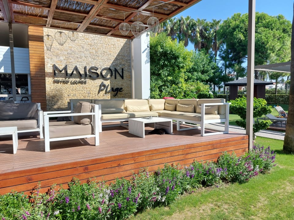 Gartenanlage Acanthus Cennet Barut Collection