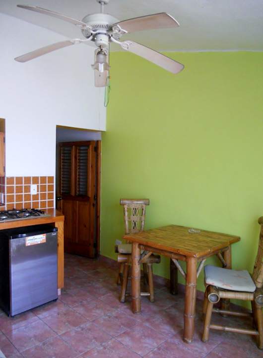 Coin repas appartment d'une chambre Villa Florie Condo