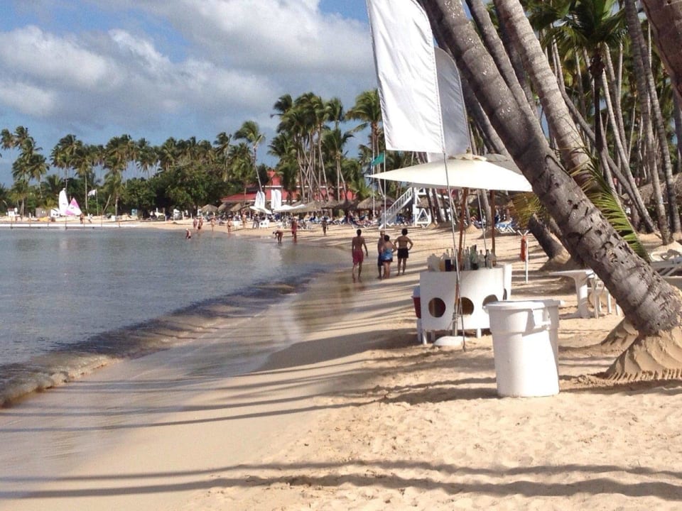 Schöner Sand, trübes Wasser Bahia Principe Luxury Bouganville