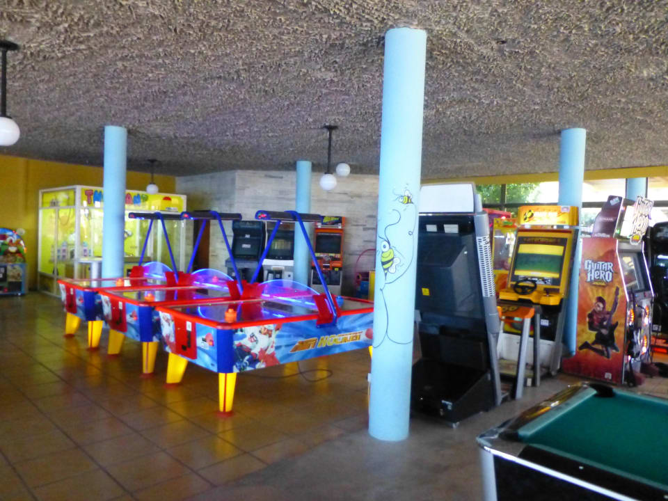 Spielhalle im Hotel Esperides Beach Resort