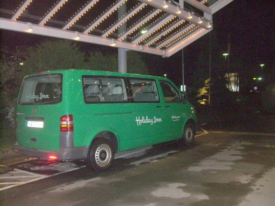 Shuttlebus Leonardo Hotel Hannover Airport