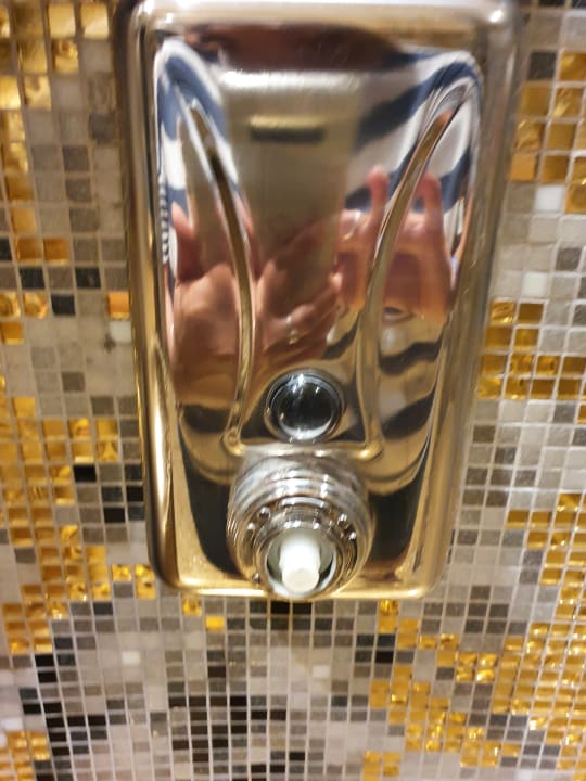 Sonstiges Azura Deluxe Resort & Spa Hotel