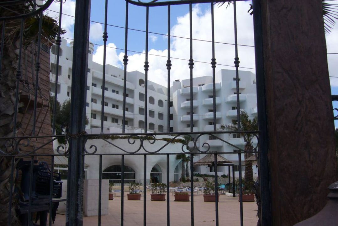 Hintere Außenansicht! db San Antonio Hotel + Spa