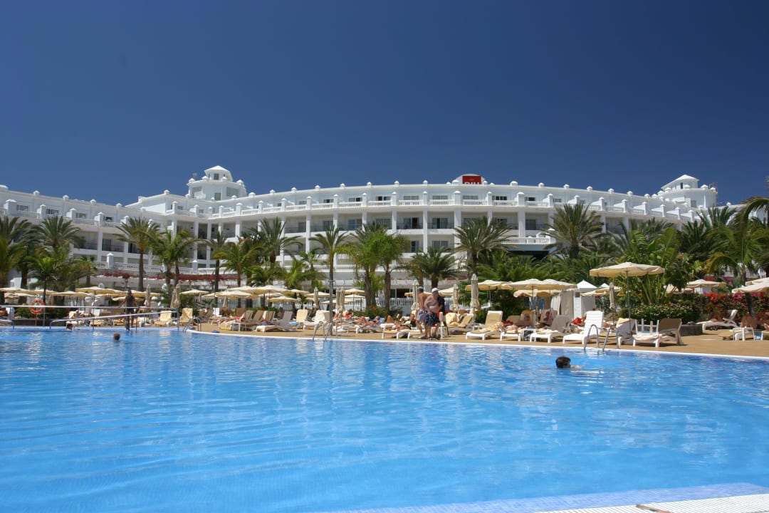 Großer und sauberer Pool Hotel Riu Palace Maspalomas Adults Only