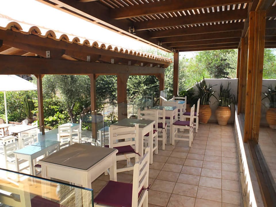 Draußen Frühstücken geht auch! Lili Hotel