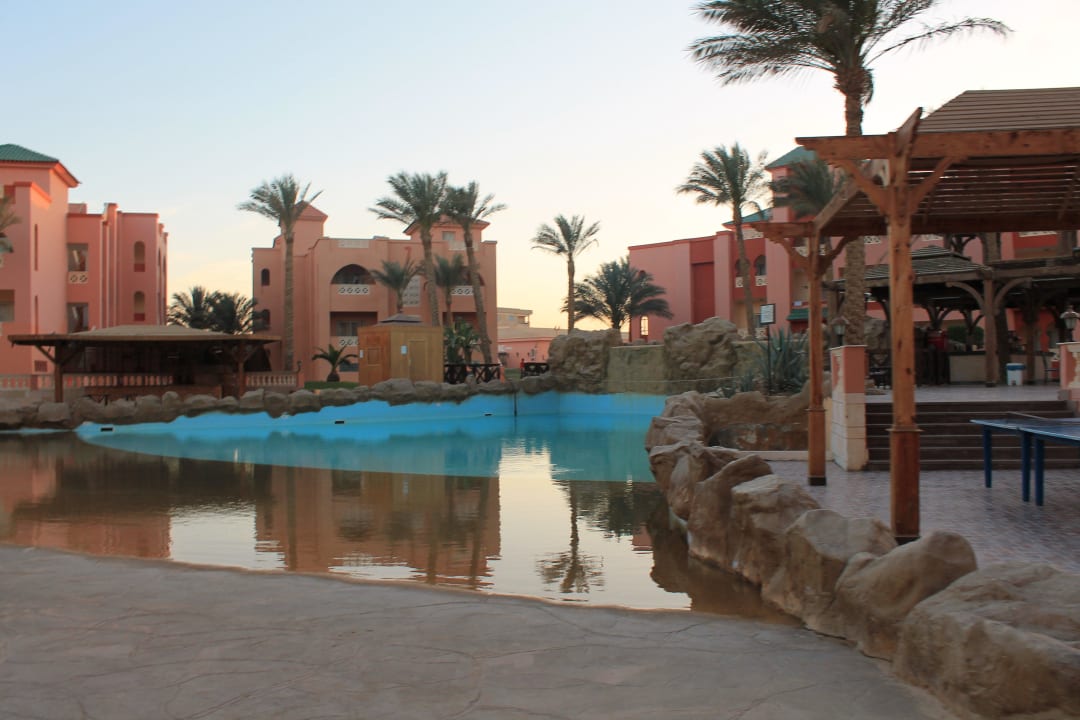 Искусственные волны  Pickalbatros Aqua Park Resort - Hurghada