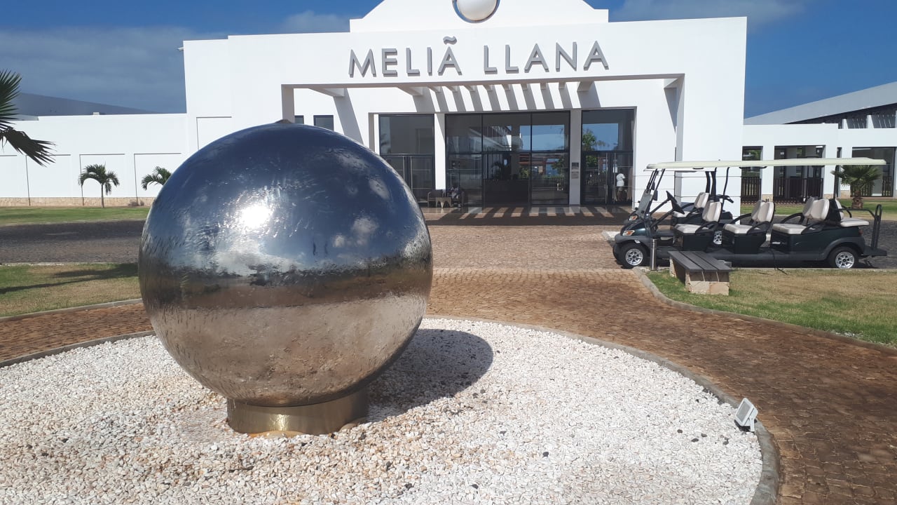 Außenansicht Meliá Llana Beach Resort & Spa