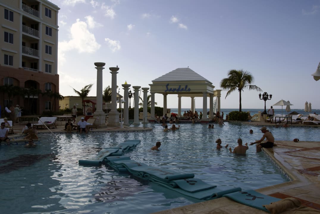 Ruhiger Pool Sandals Royal Bahamian