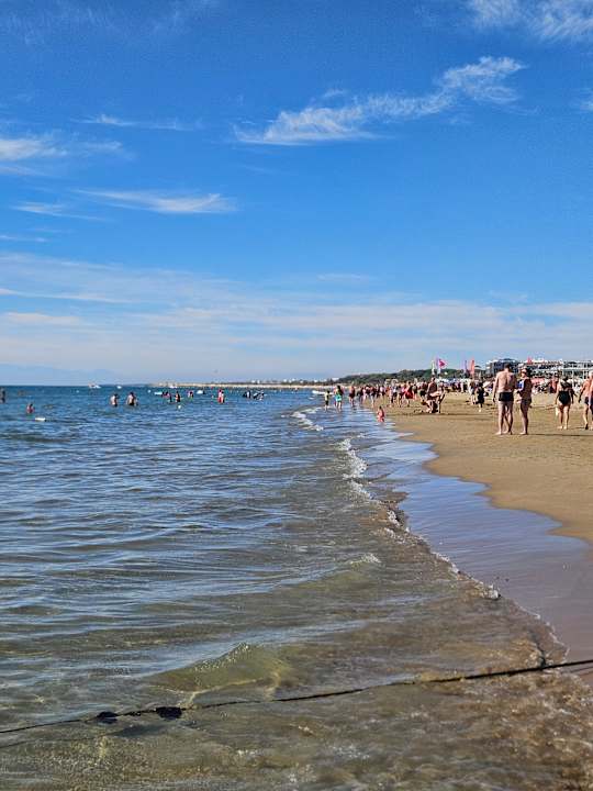 Strand Castival Hotel