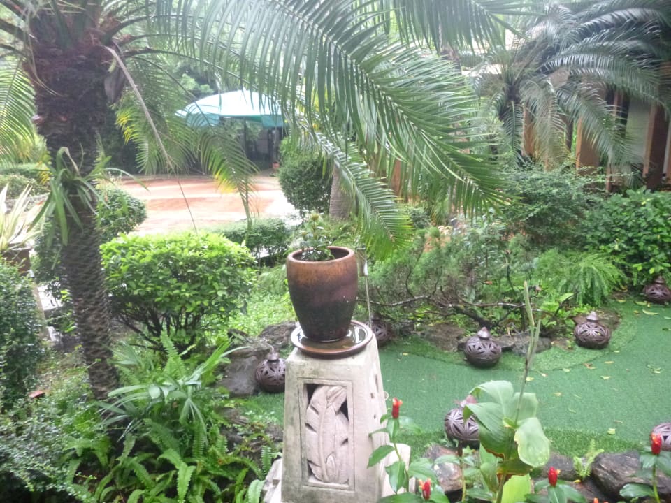 Gartenanlage Baan Khaolak Beach Resort