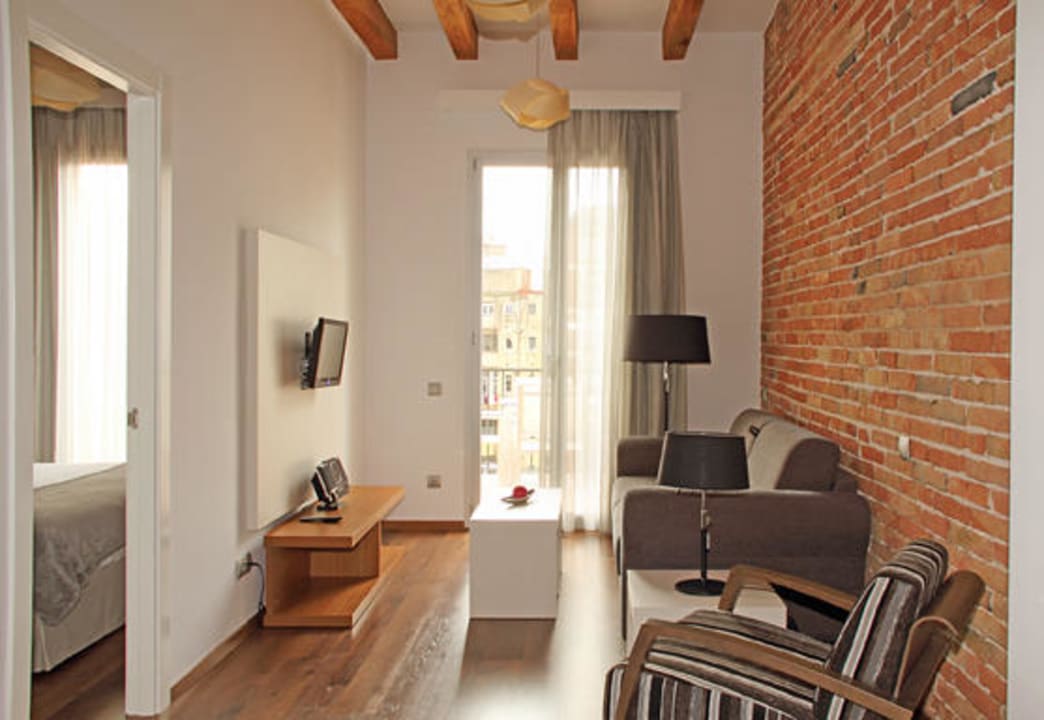 Salón MH Apartments Center