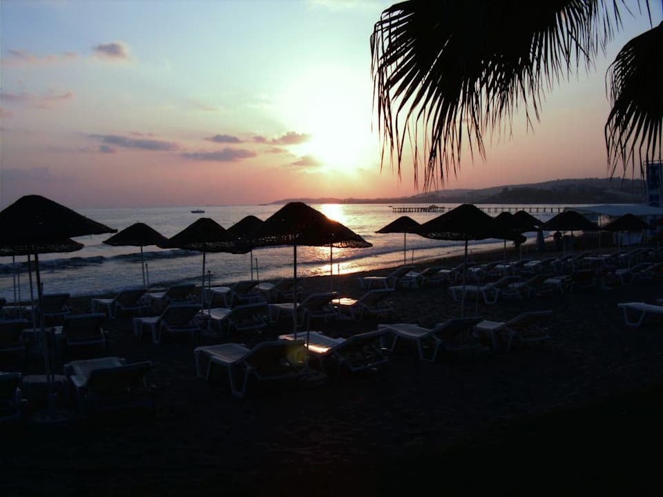 Sonnenuntergang am Strand Top Hotel