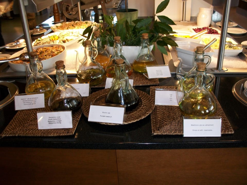 Auswahl der verschiedenen Öle Valamar Parentino Hotel