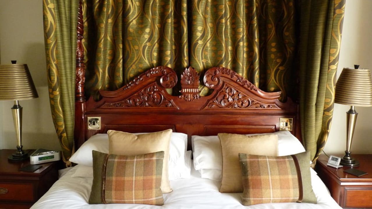 Hochherrschaftliches Bett! Bed & Breakfast Fascadail House